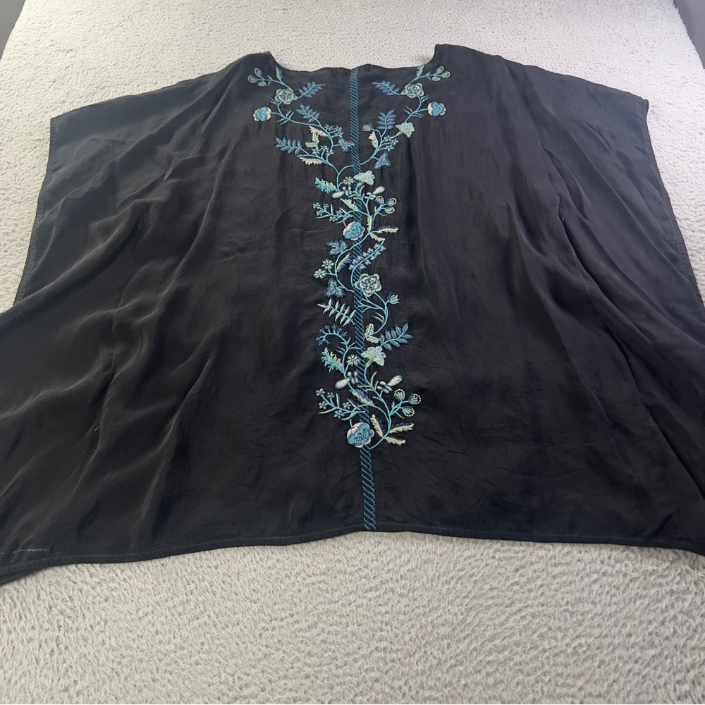 Johnny Was Rebecca Poncho Top Womens S / M Black Floral Embroidered Tunic Boho - Picture 11 of 11